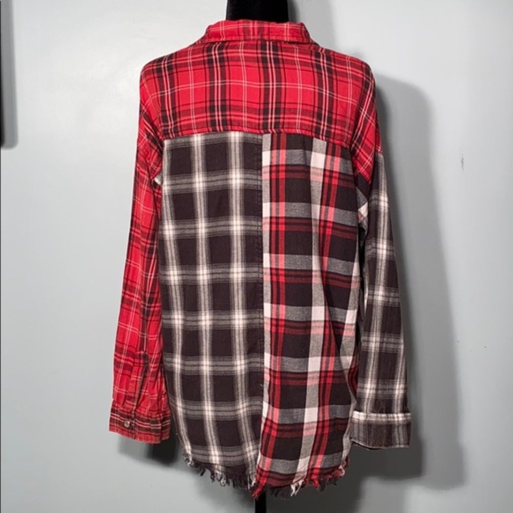 ⚠️FINAL PRICE UNLESS BUNDLED⚠️ NWT Francesca's Plaid Button Down - Picture 3 of 7